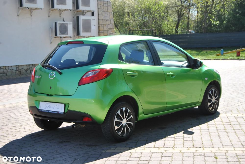 Mazda 2 - 3
