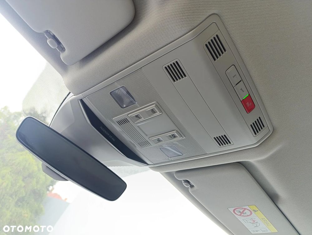 Volkswagen T-Roc 1.5 TSI Life - 39