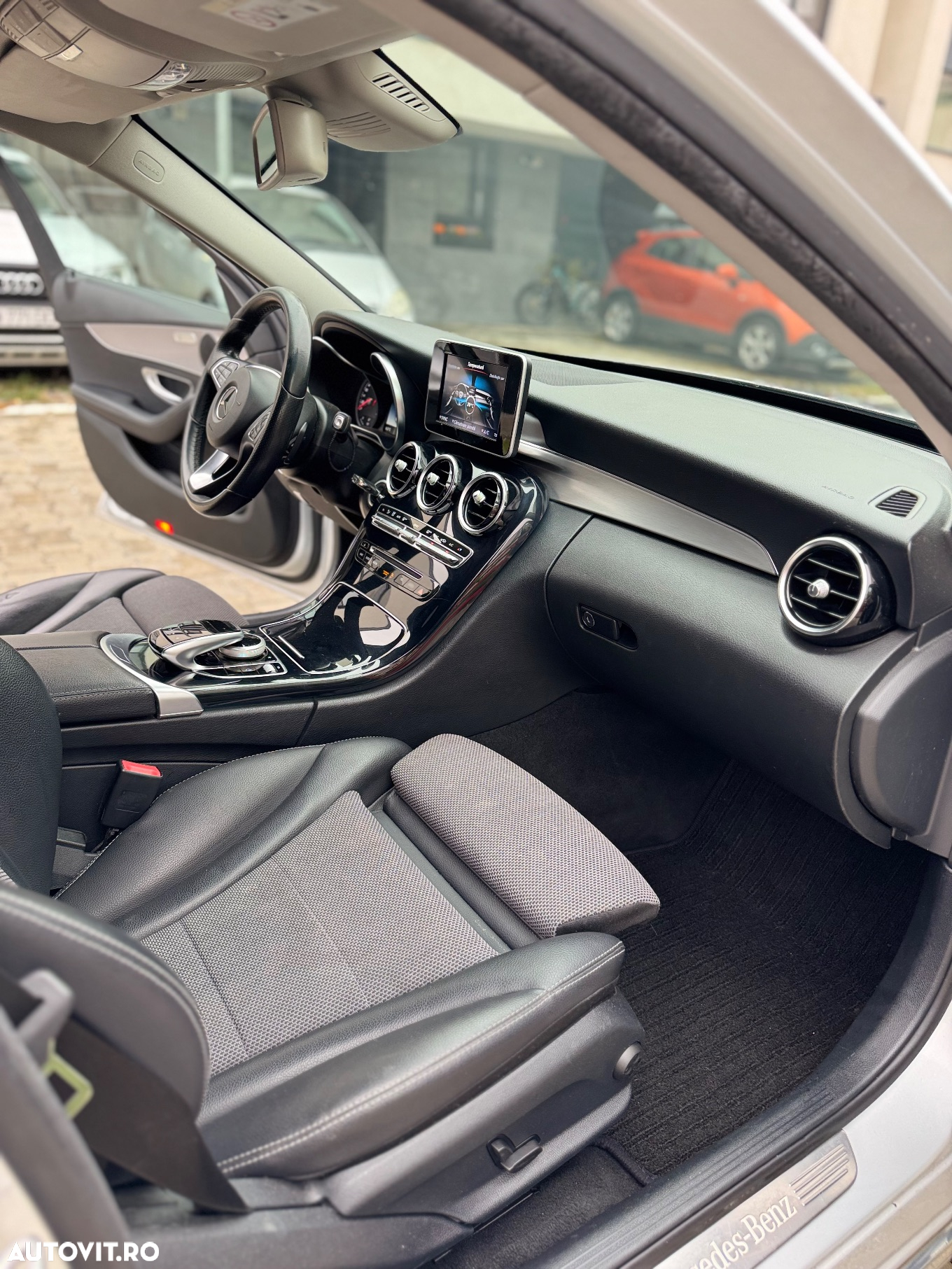 Mercedes-Benz C 220 d 4Matic 9G-TRONIC Avantgarde - 9