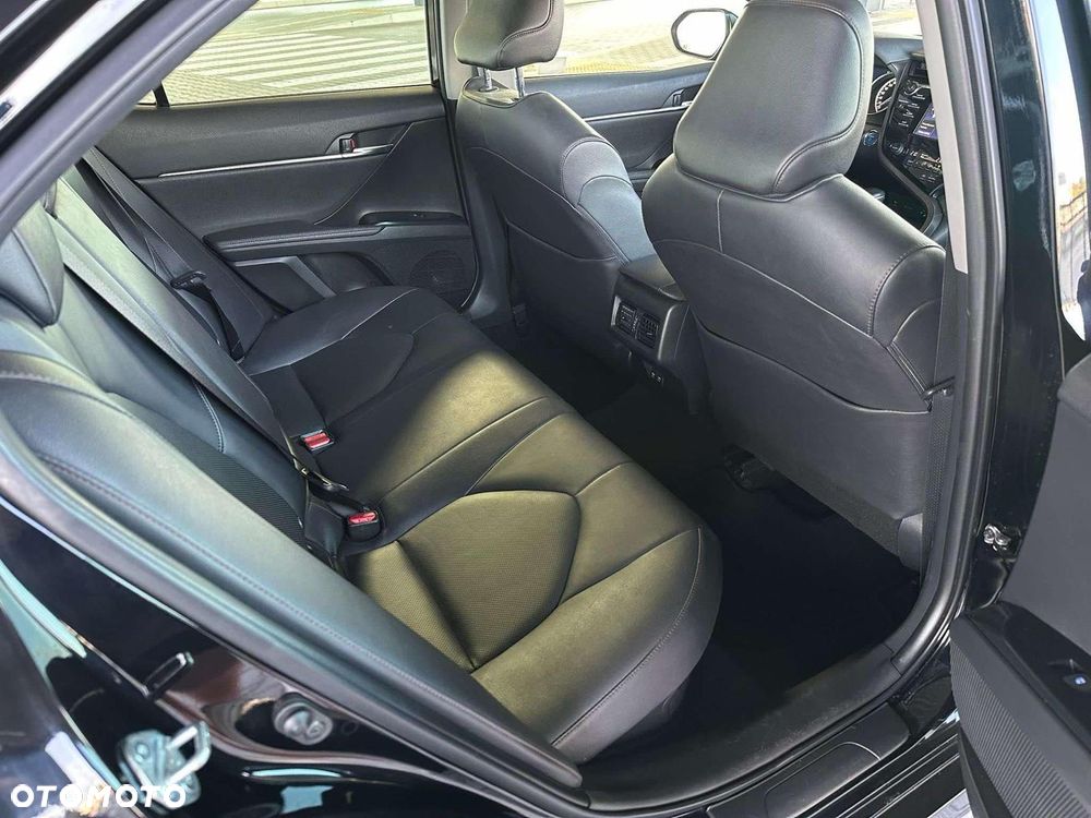 Toyota Camry - 9