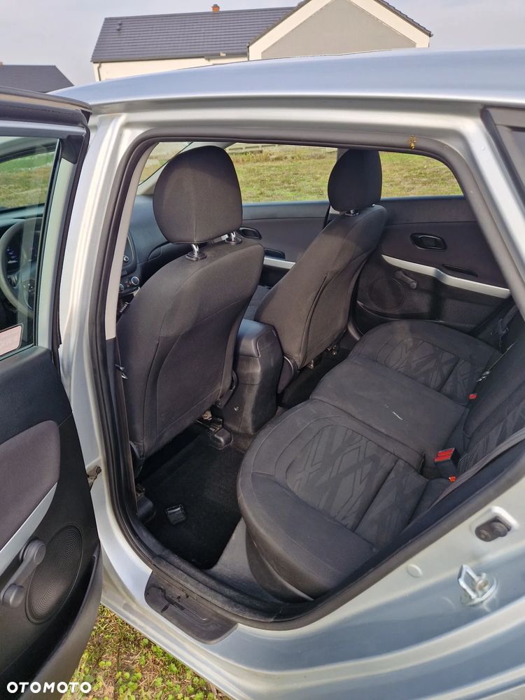 Kia Ceed - 6