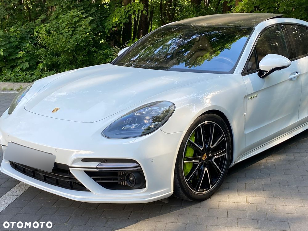 Porsche Panamera - 3