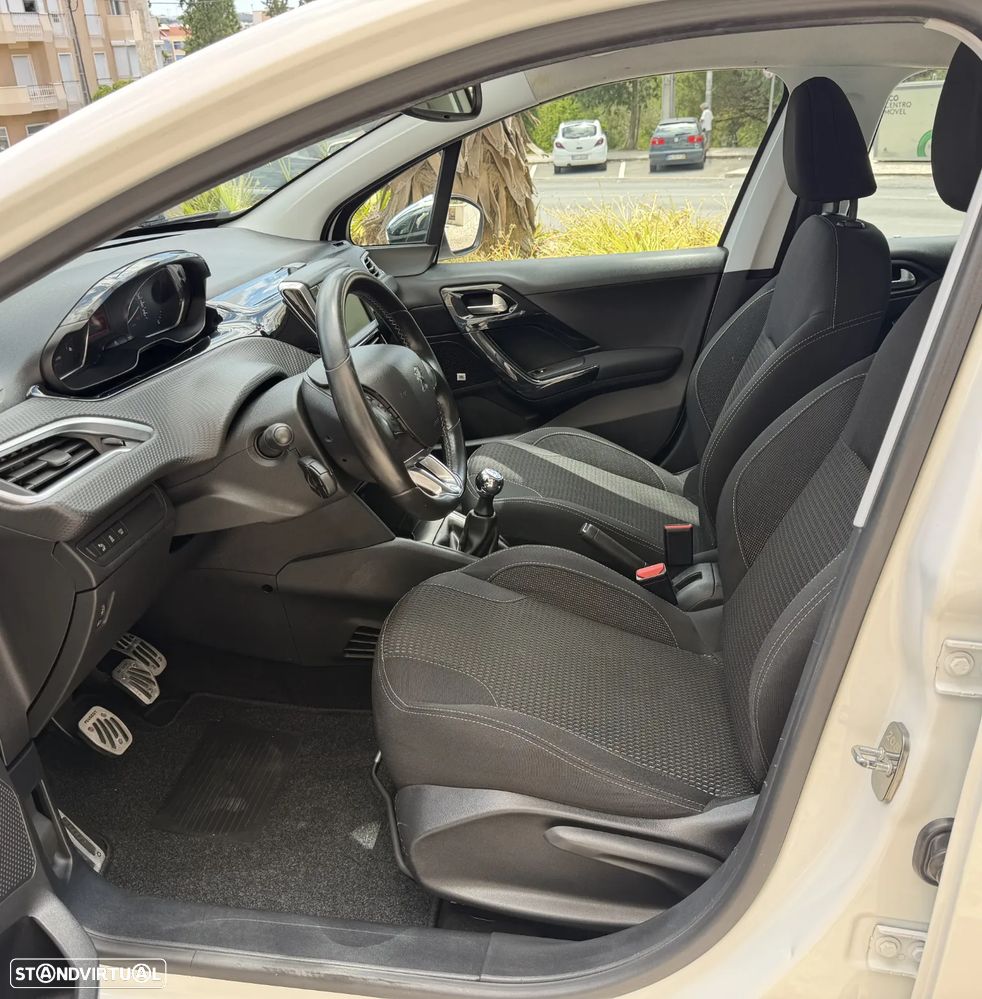 Peugeot 208 1.6 BlueHDi Allure - 11