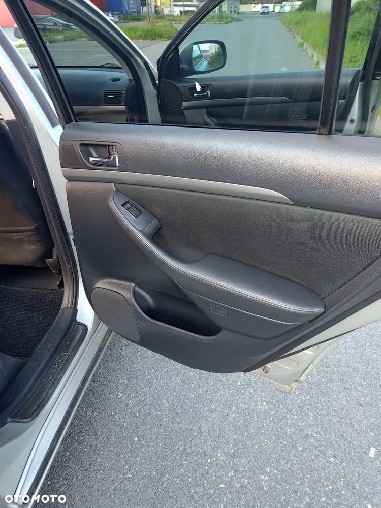 Toyota Avensis 2.0 VVT-i Sol plus Premium - 8