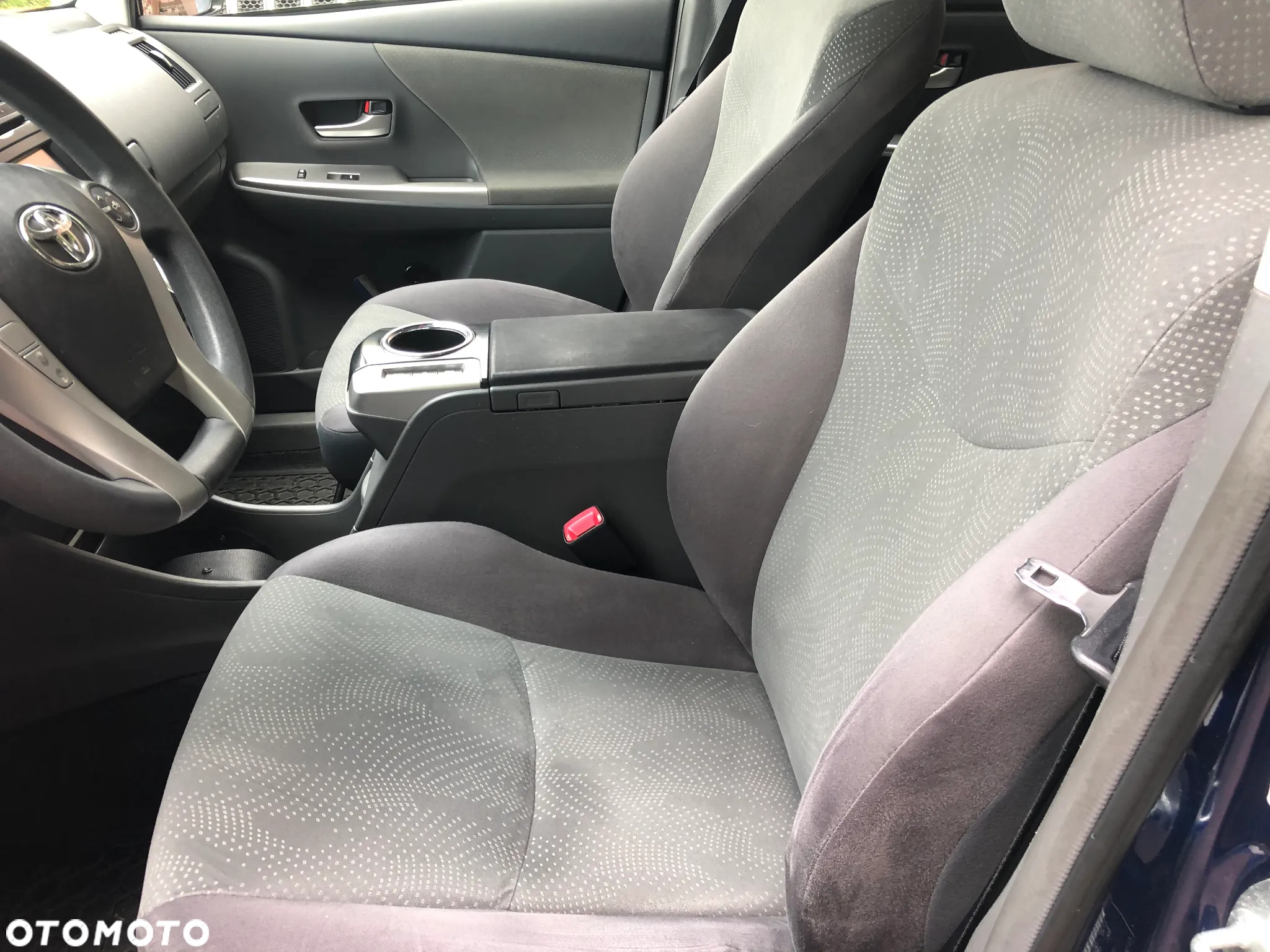 Toyota Prius+ (Hybrid) Comfort - 22