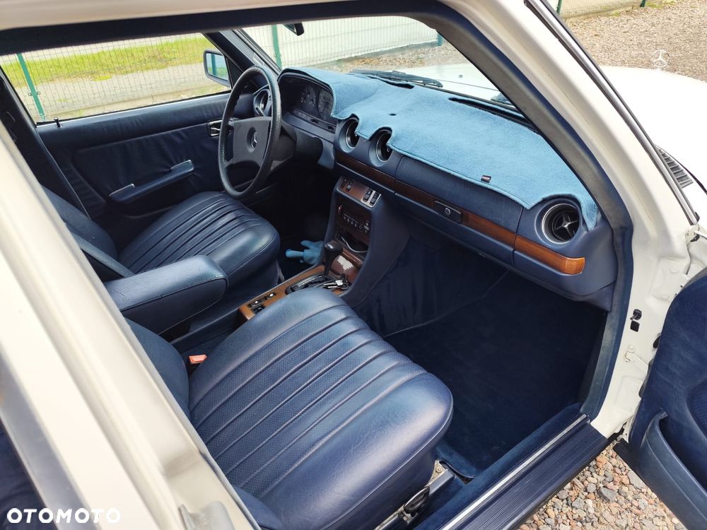 Mercedes-Benz W123 - 6