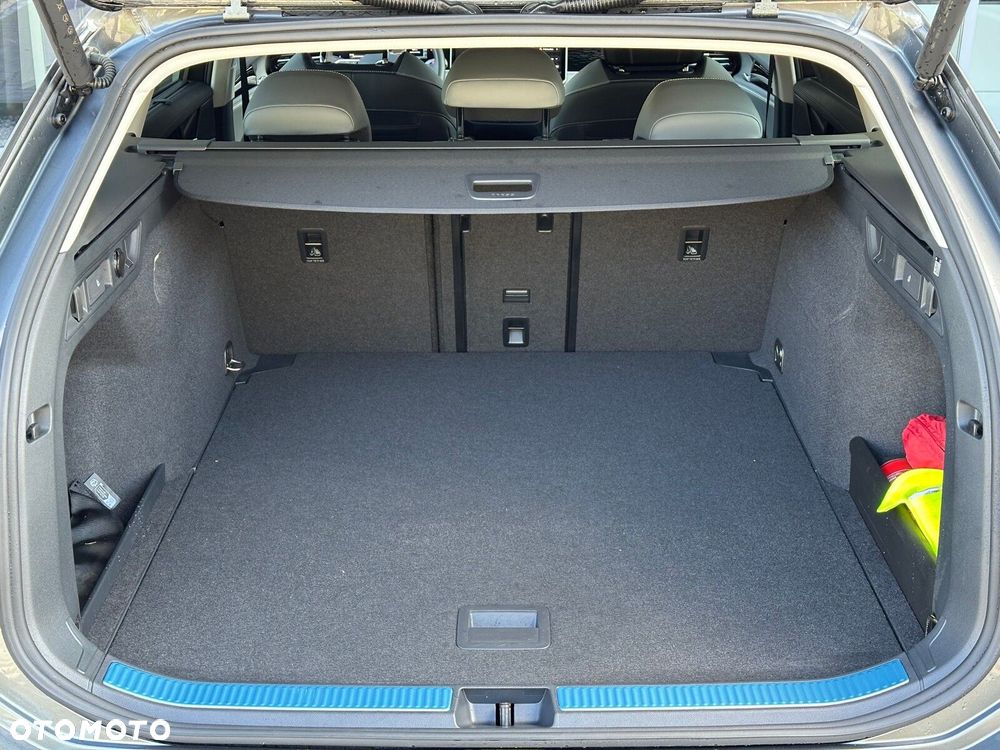 Volkswagen Passat Variant 1.5 TSI ACT mHEV Elegance DSG - 8