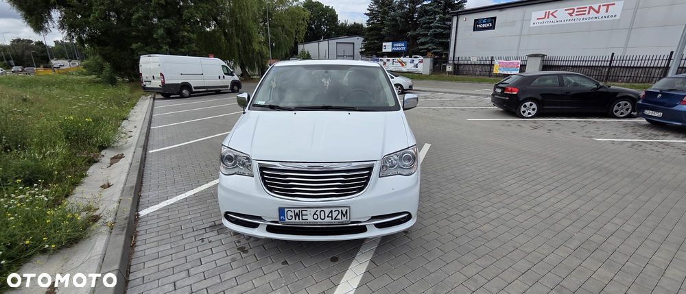Chrysler Town & Country 3.6 Limited - 1