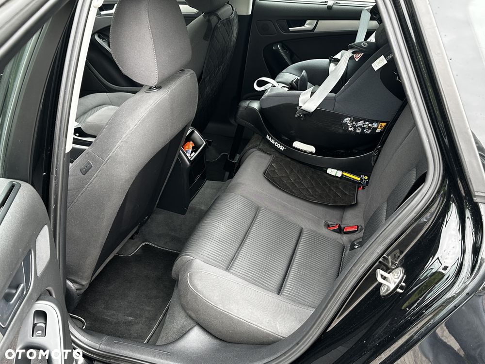 Audi A4 Avant - 10