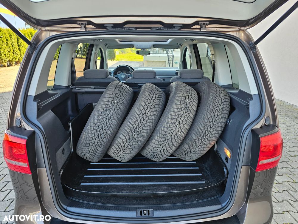 Volkswagen Touran 1.4 TSI DSG STYLE - 32