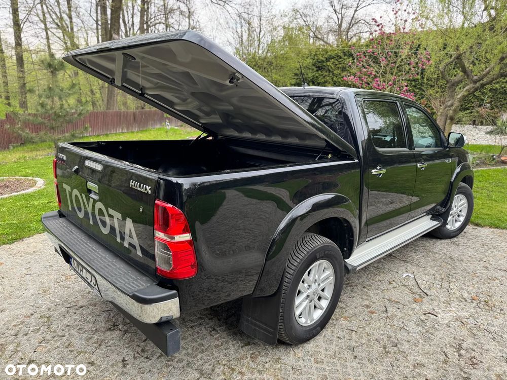 Toyota Hilux 3.0 D-4D SR5 - 10