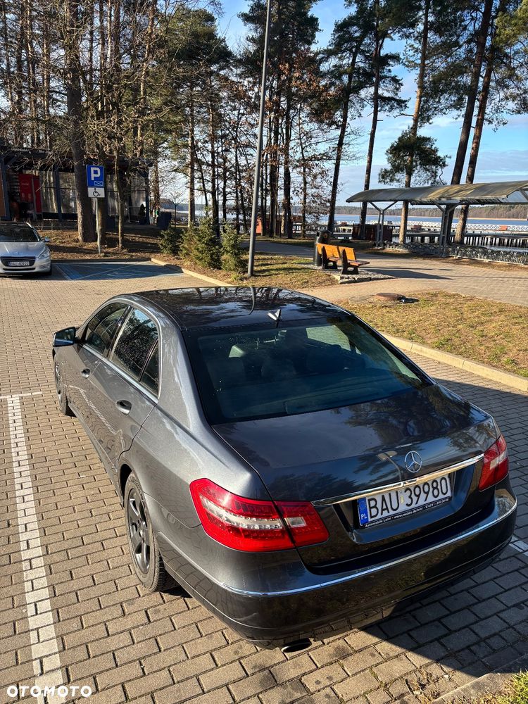 Mercedes-Benz Klasa E 200 CGI BlueEffICIENCY Avantgarde - 7