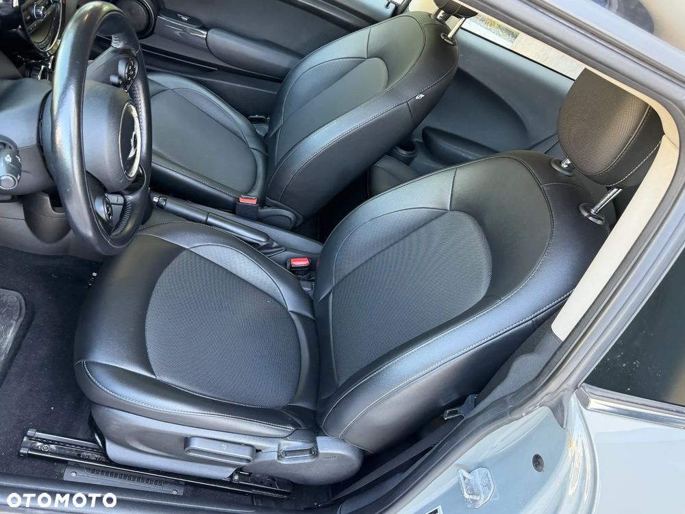 MINI Cooper Standard - 9