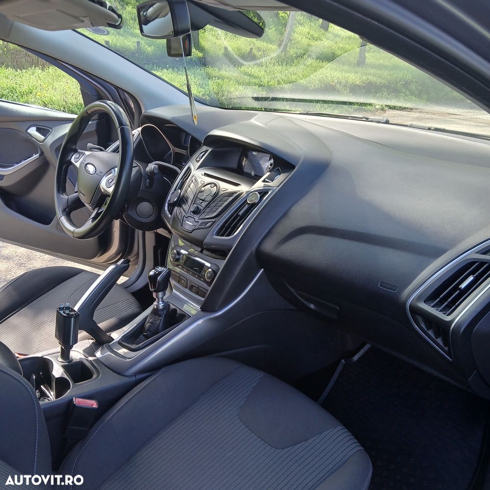 Ford Focus 1.6 TDCI DPF Titanium - 5