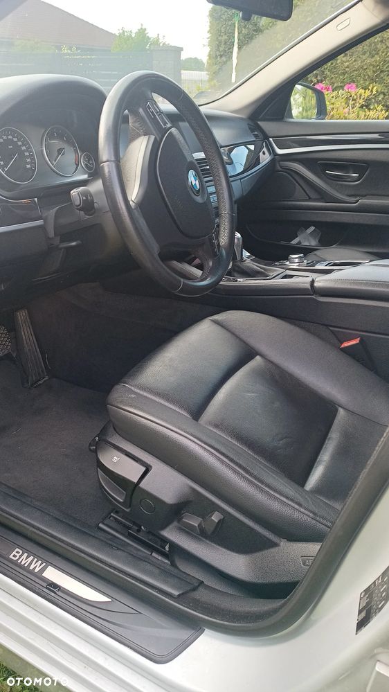 BMW Seria 5 520d Luxury Line - 8