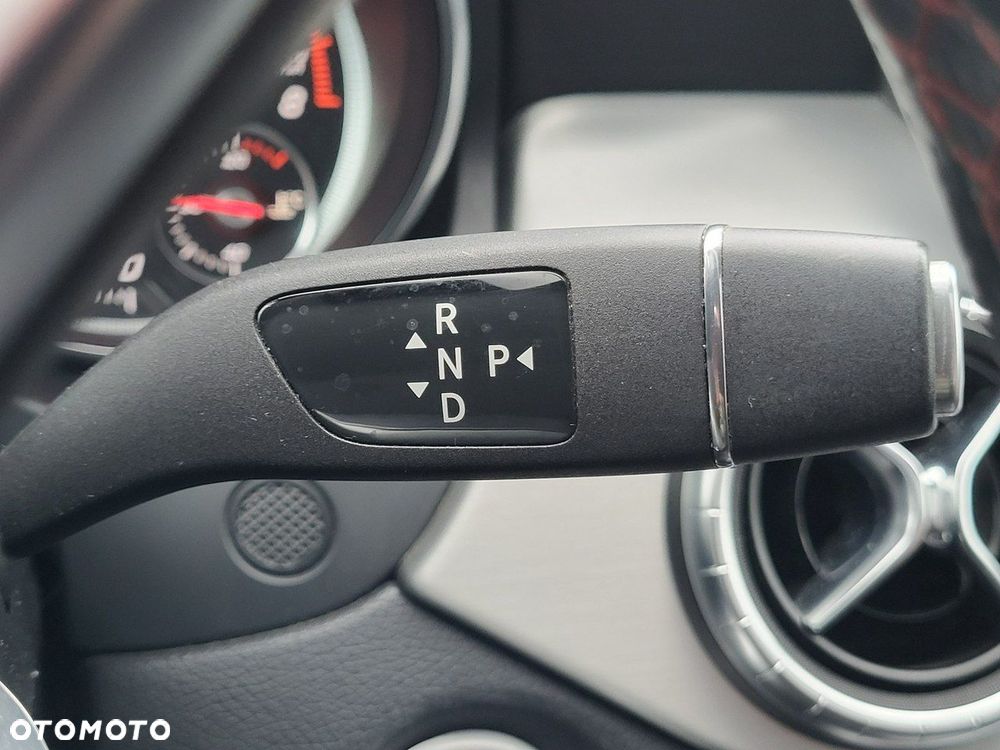 Mercedes-Benz CLA - 33