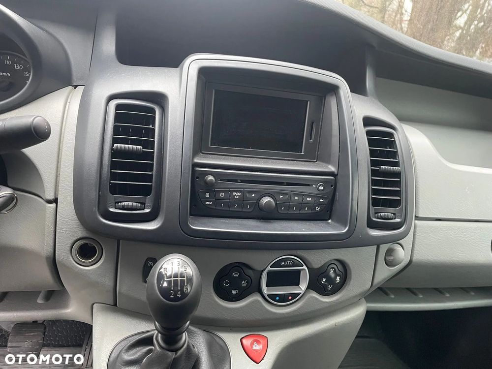 Renault traffic - 10