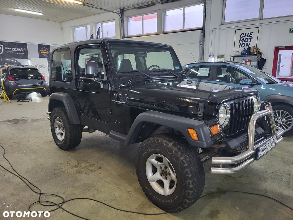 Jeep Wrangler - 2
