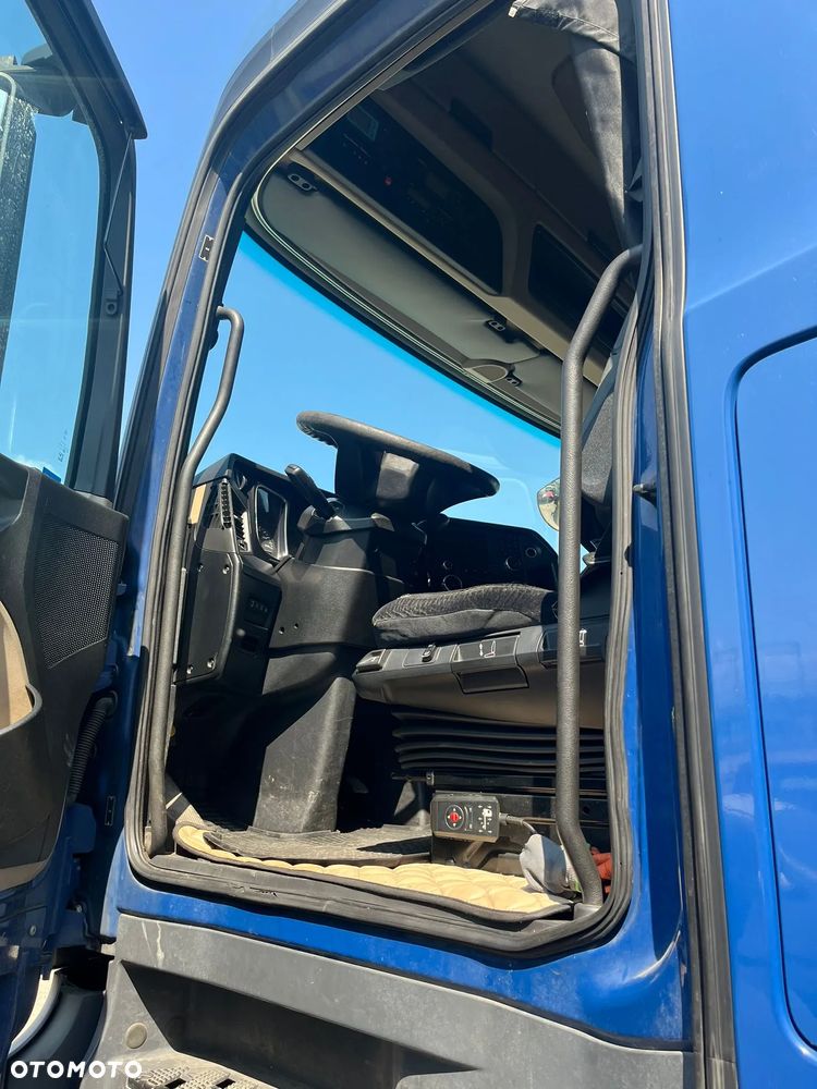 Mercedes-Benz ACTROS - 2