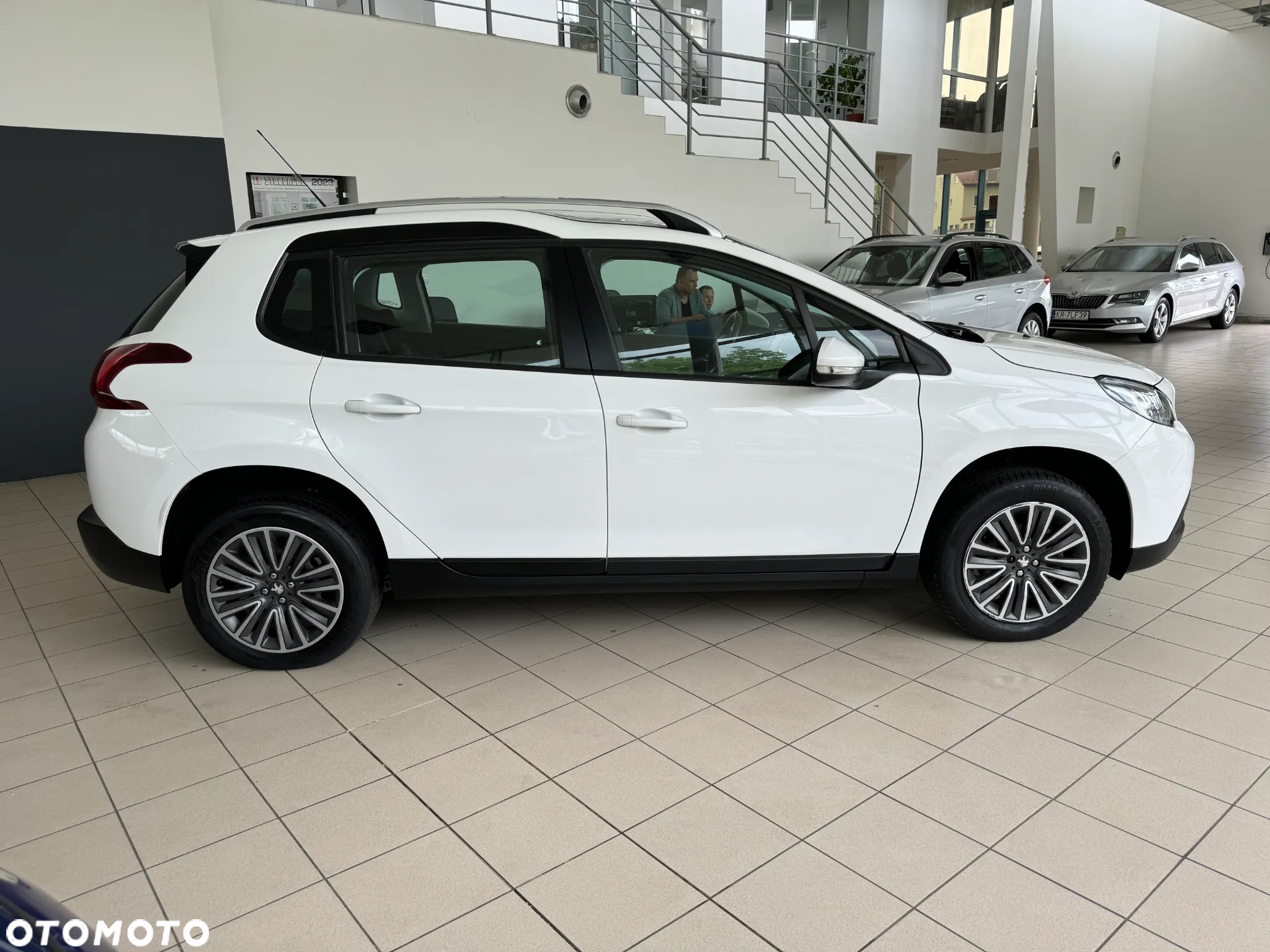 Peugeot 2008 1.2 Pure Tech Active EU6 - 9