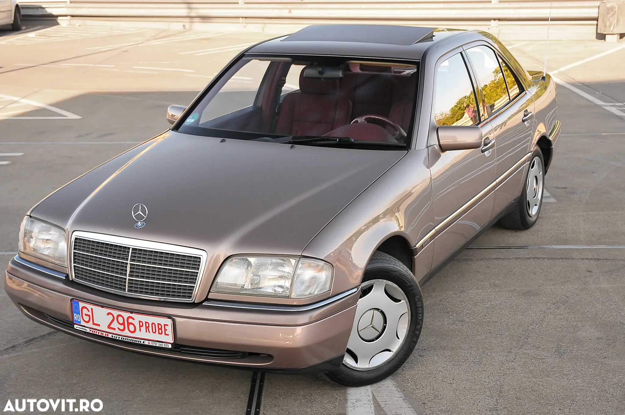 Mercedes-Benz C - 8