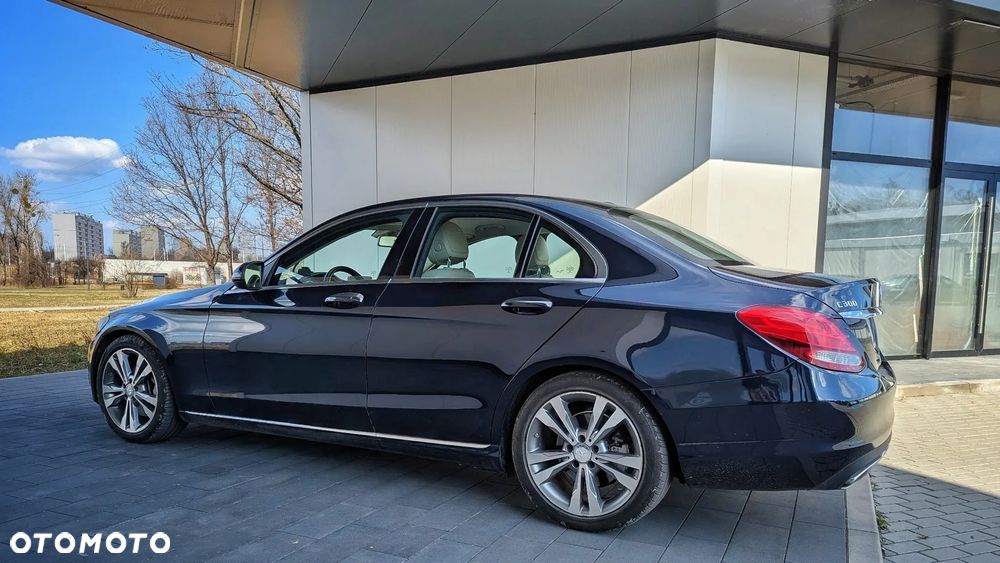 Mercedes-Benz Klasa C 300 7G-TRONIC - 10