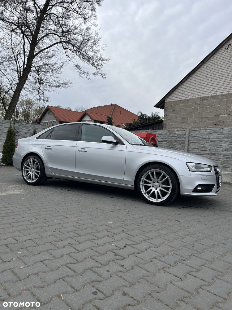 Audi A4 Limousine - 3