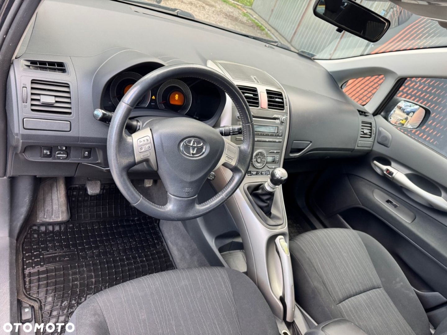 Toyota Auris - 5