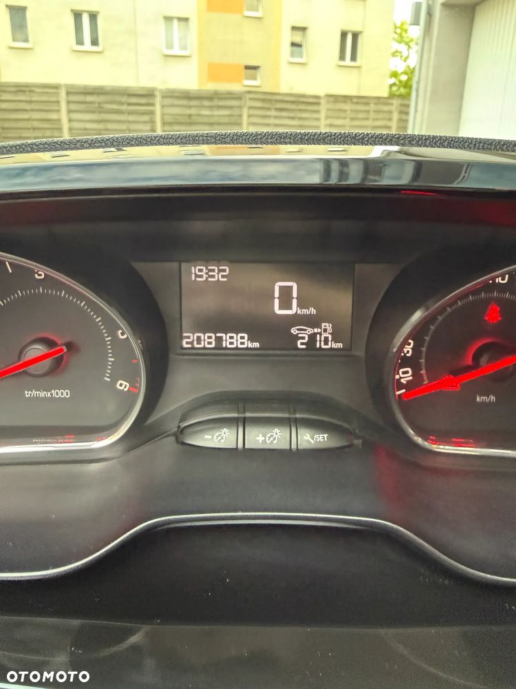 Peugeot 208 1.4 HDi Active - 3