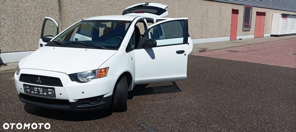 Mitsubishi Colt 1.3 Inform - 12