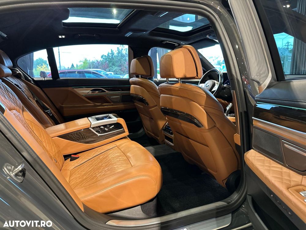 BMW Seria 7 740Li xDrive - 24