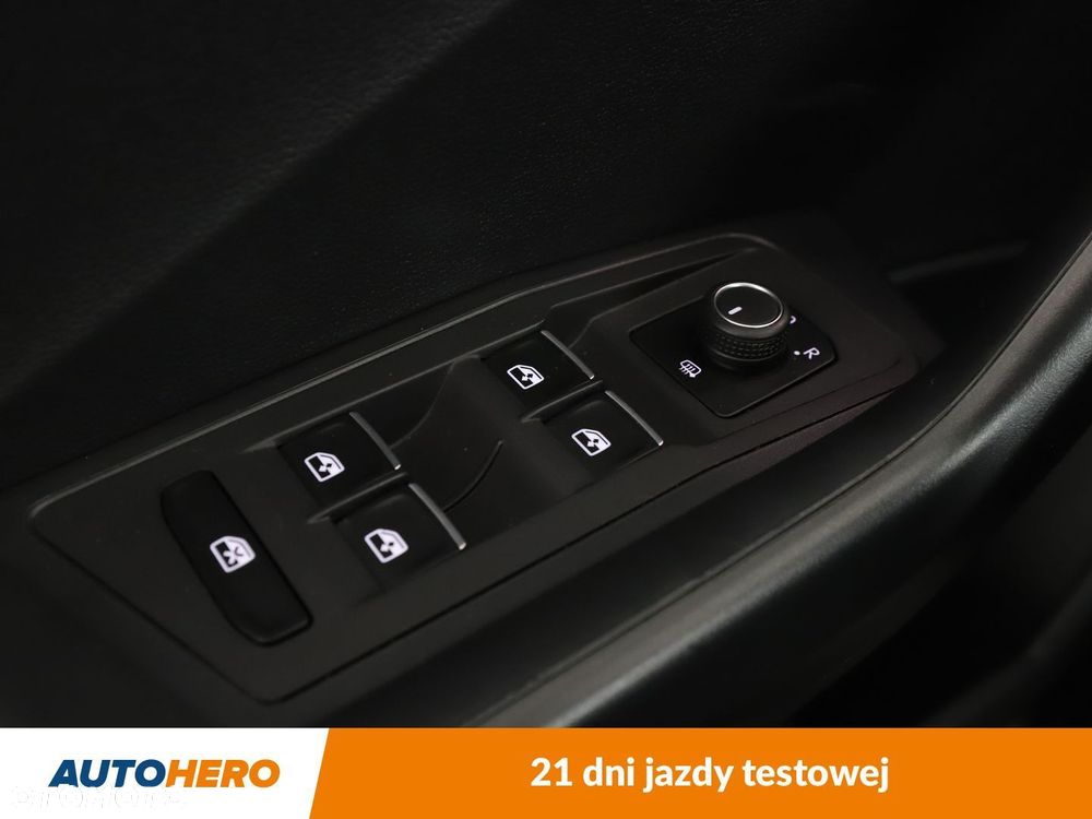 Volkswagen T-Roc 1.0 TSI Premium - 28