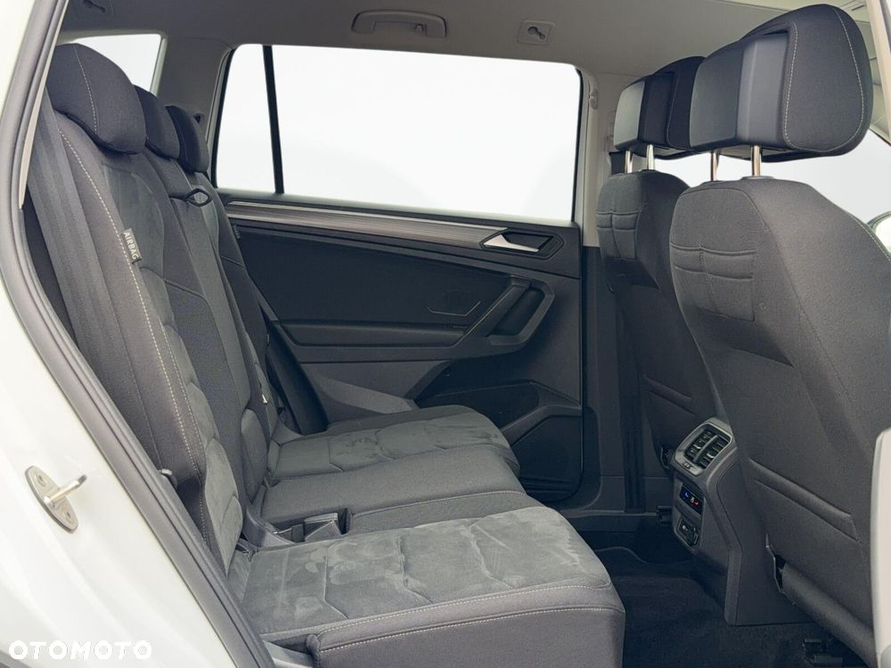 Volkswagen Tiguan - 12