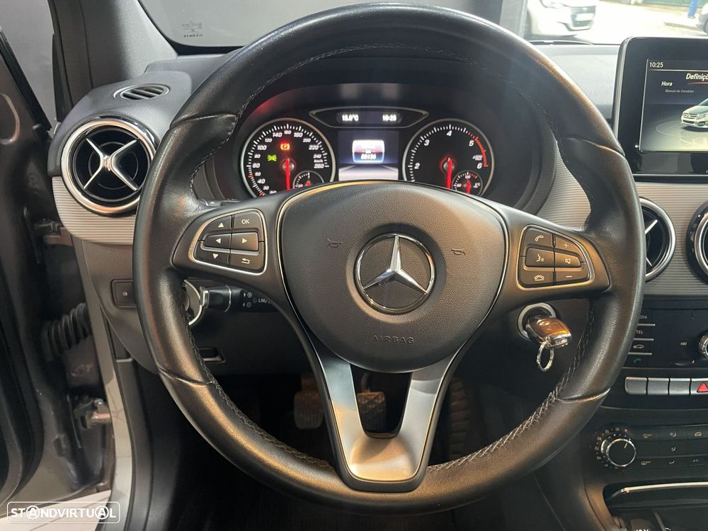 Mercedes-Benz B 180 d Style - 13