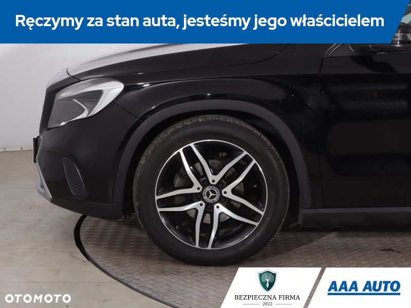Mercedes-Benz GLA - 17