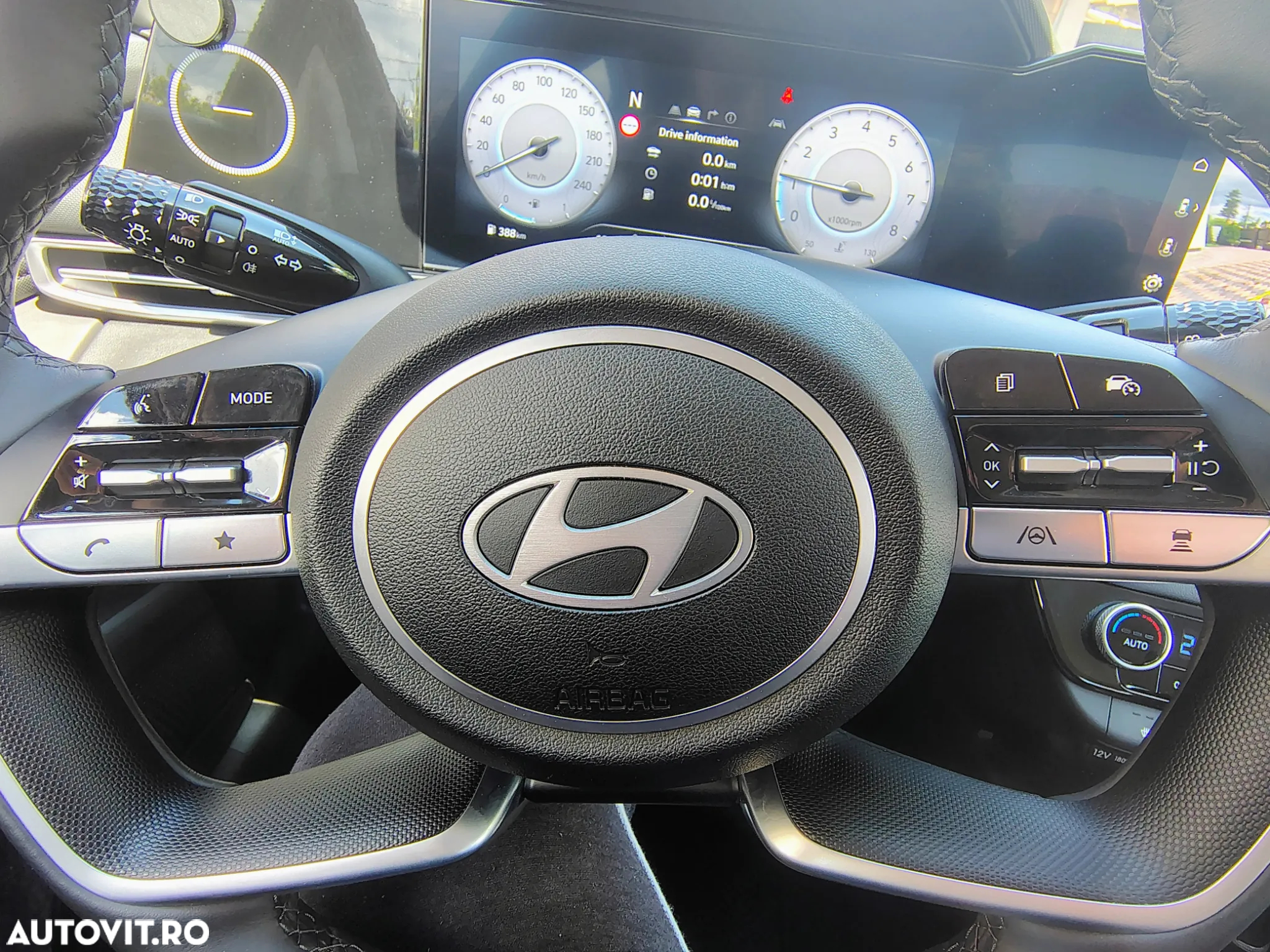 Hyundai Elantra 1.6 l 123 CP CVT Highway - 16