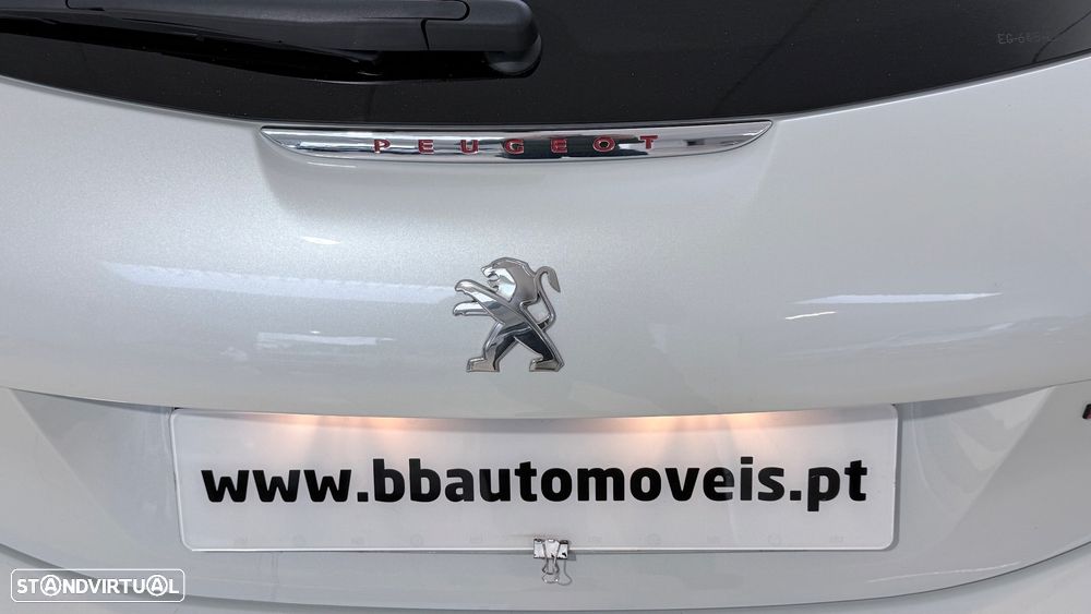 Peugeot 208 1.2 PureTech GT Line - 38