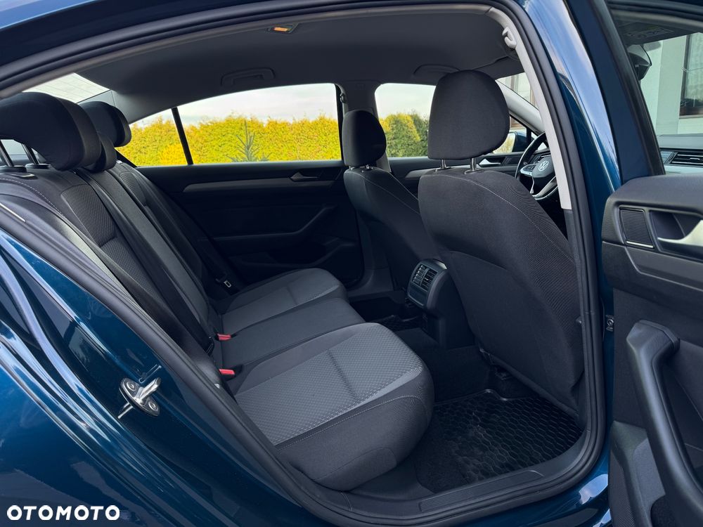 Volkswagen Passat 2.0 TDI EVO Essence - 13