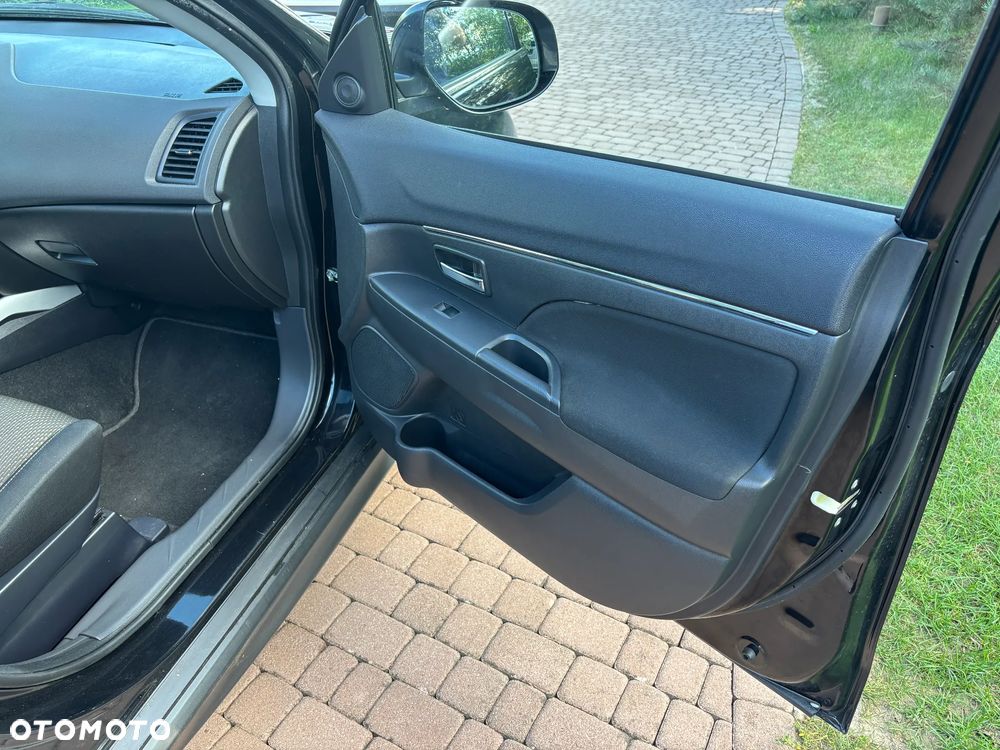 Mitsubishi ASX 1.8 DI-D 2WD Intense - 23
