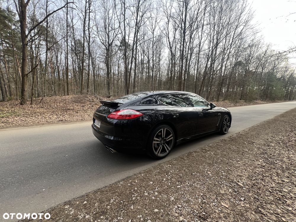 Porsche Panamera 4S PDK - 22