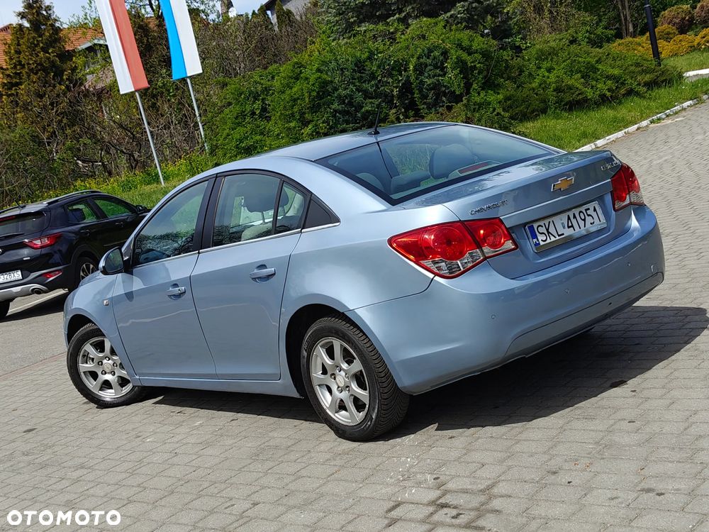 Chevrolet Cruze 2.0 LS - 2