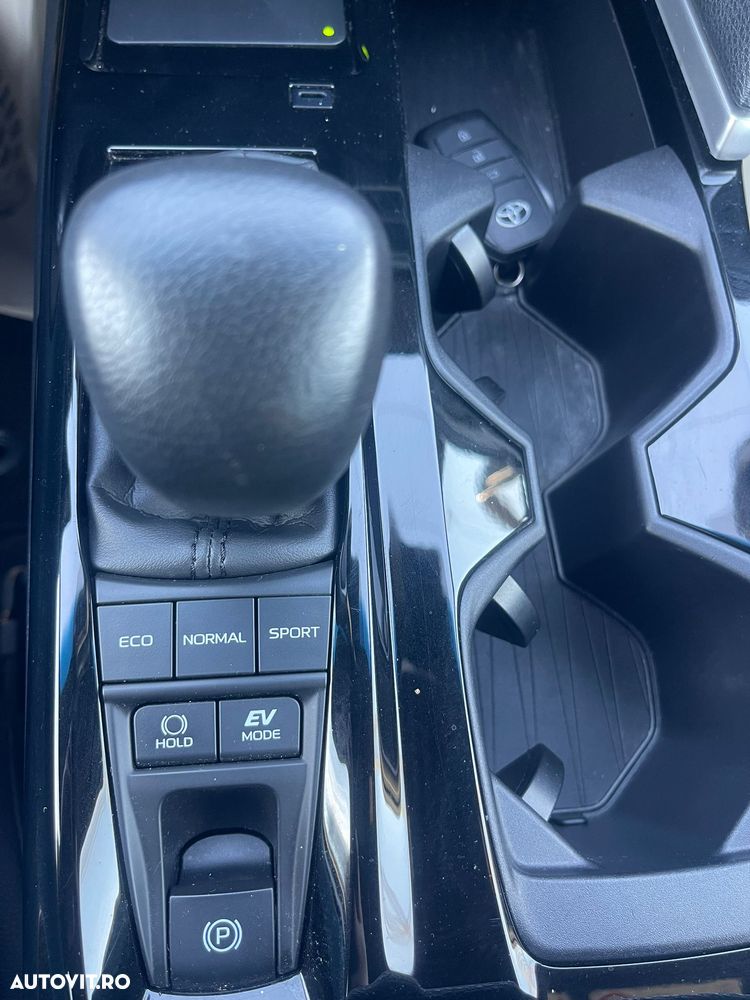 Toyota Camry 2.5 Dynamic - 29