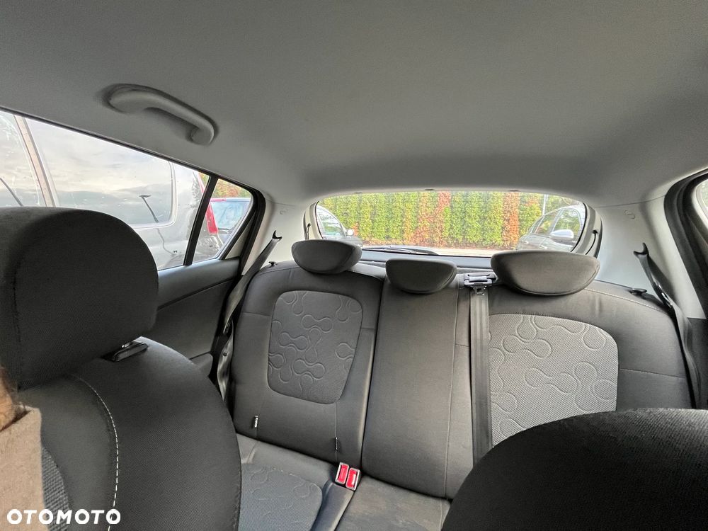 Hyundai I20 2010 photo 5