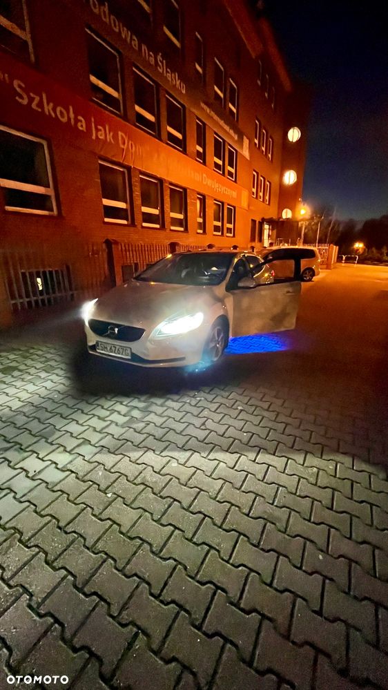 Volvo V40 T3 Momentum - 15