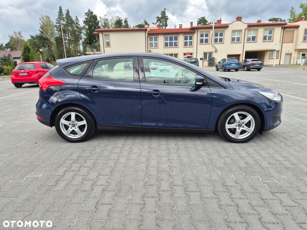 Ford Focus 1.6 Trend - 17