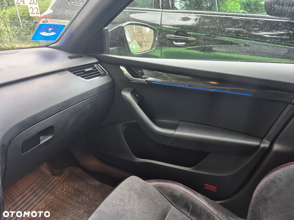 Skoda Octavia 2.0 TDI RS DSG - 8