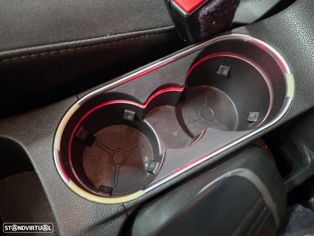 Ford Fiesta 1.6 TDCI Titanium - 24