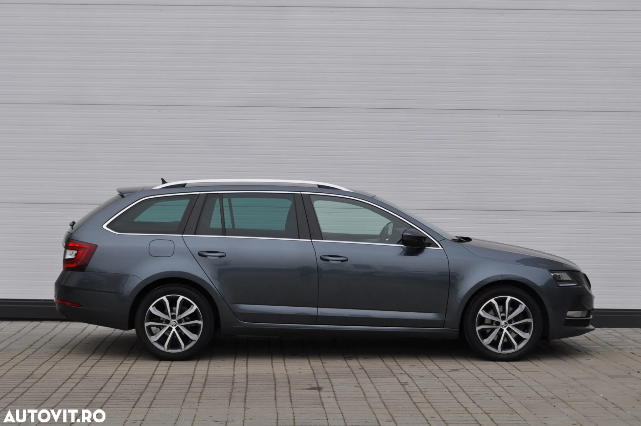 Skoda Octavia Combi 1.5 TSI ACT DSG Style - 6