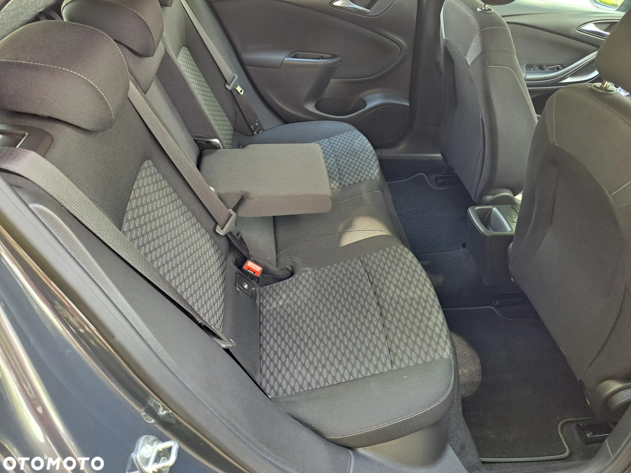 Opel Astra 1.6 D (CDTI) Start/Stop Innovation - 17
