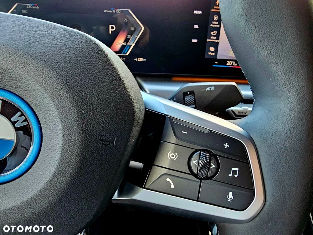 BMW iX2 eDrive20 66.5kWh - 22